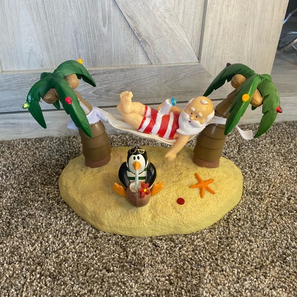 GEMMY SANTA IN HAMMOCK ANIMATED MUSICAL FIGURE JIMMY BUFFETT 5 O'CLOCK SOMEWHERE - Picture 4 of 10